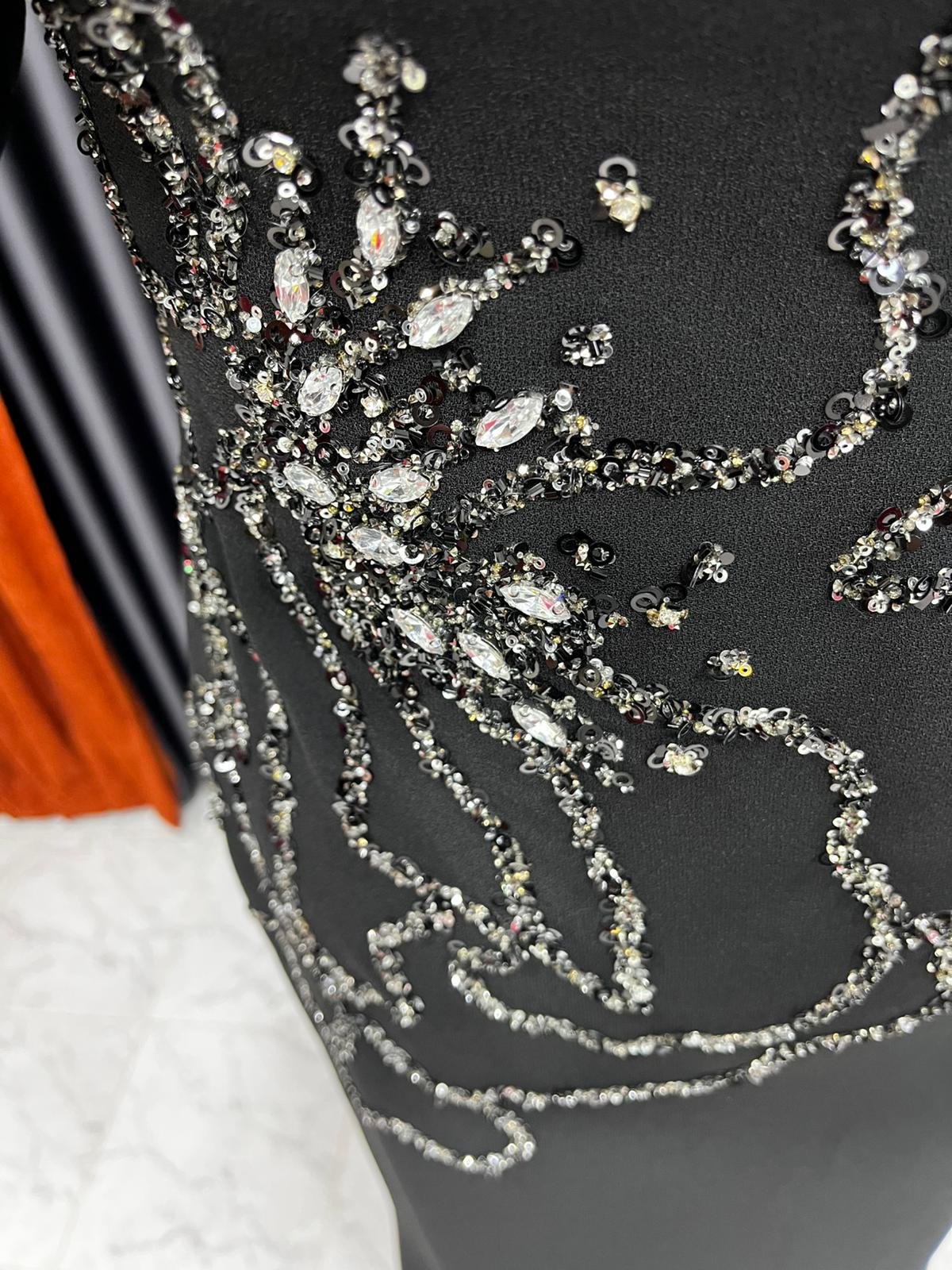 Önü Çiçek desenli balık abiye Önü Çiçek desenli balık abiye