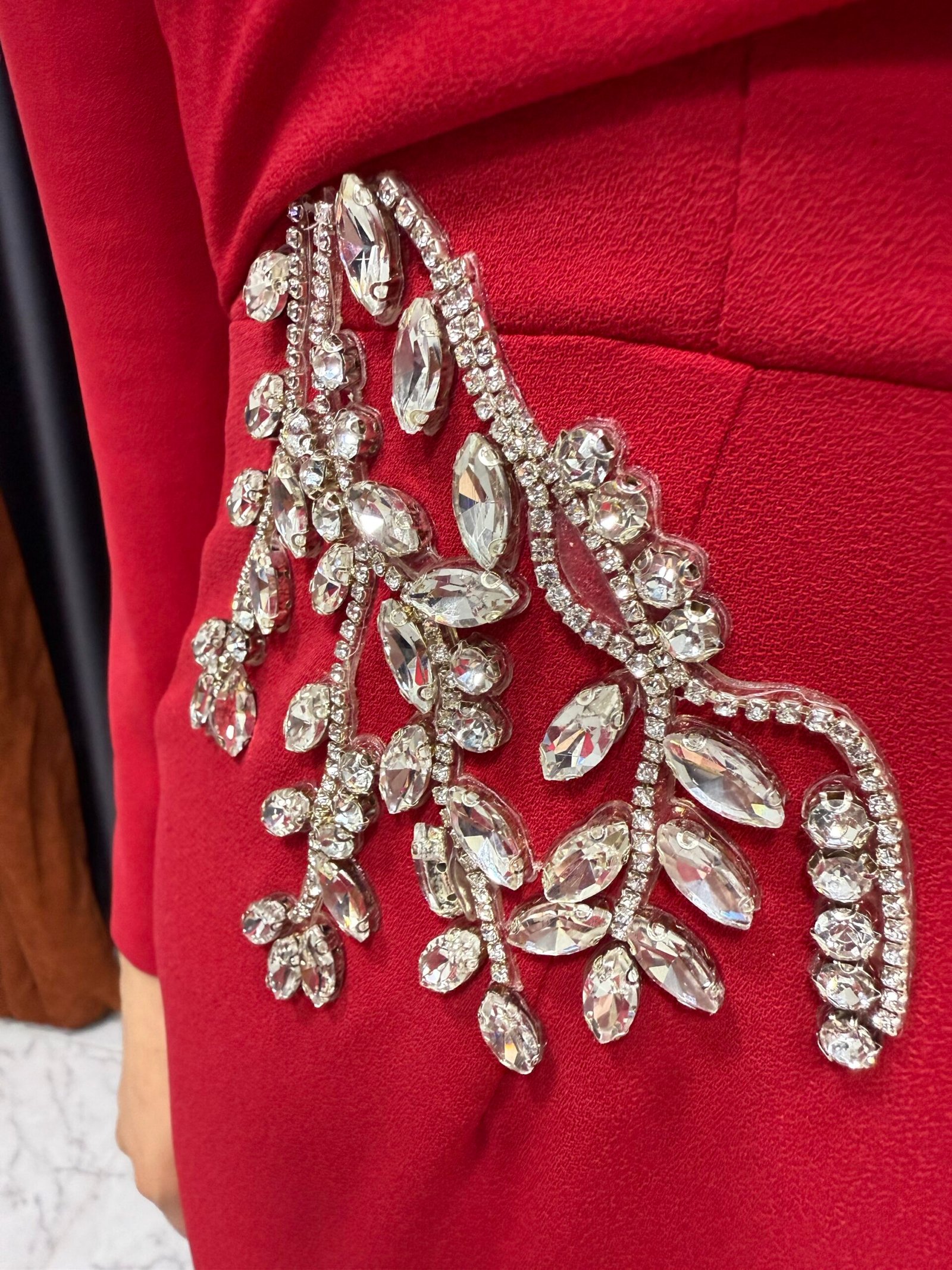 img_1718-2 Önü taş işlemeli drape detaylı balık elbise (kopya)