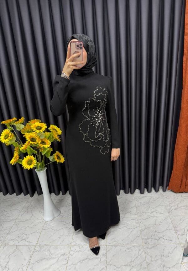 Önü Çiçek desenli balık abiye