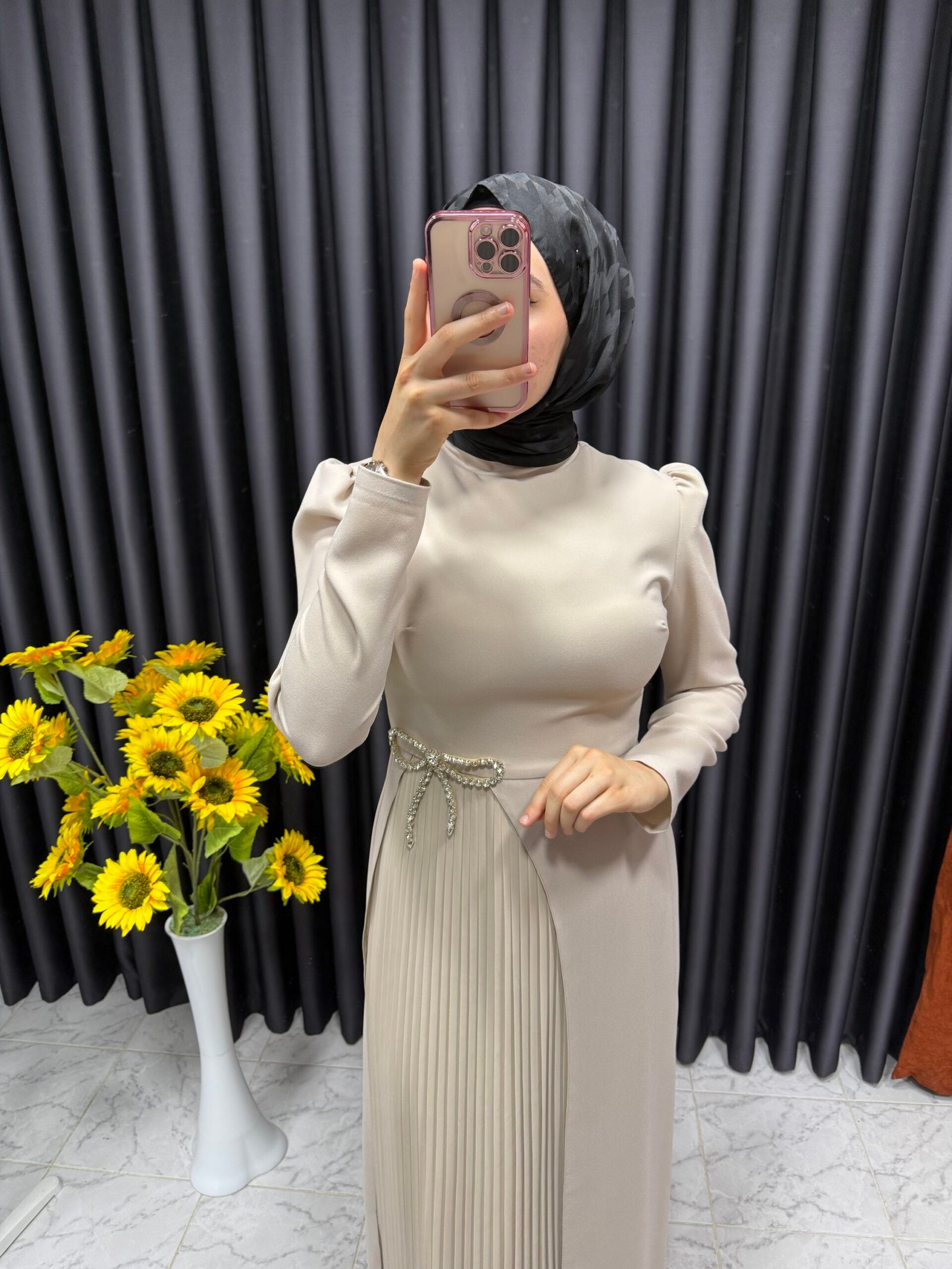 img_1863 Önü pile detaylı kurdeleli elbise