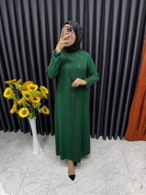 Önü yelek görünümünde kapaklı elbise