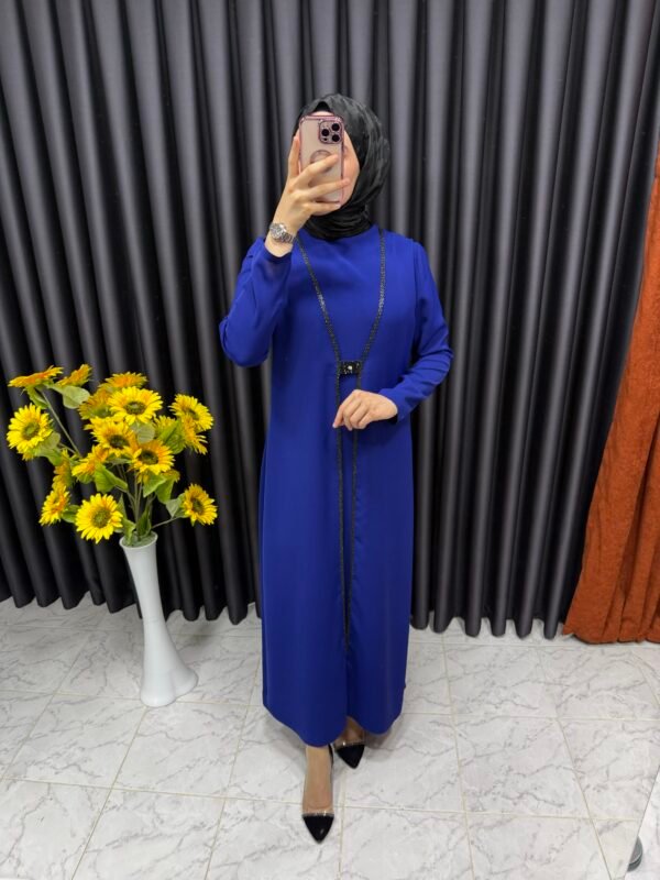 Önü yelek görünümünde kapaklı elbise