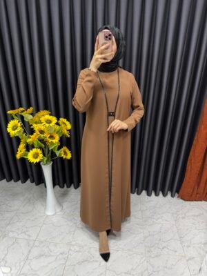 Önü yelek görünümünde kapaklı elbise