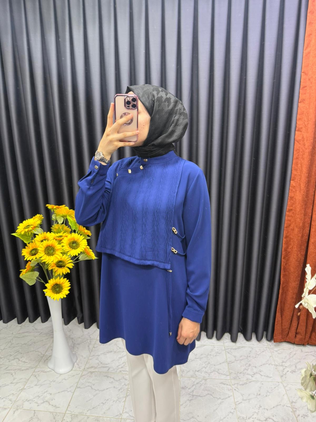 Önü büzdürmeli toka detaylı tunik (kopya) Önü büzdürmeli toka detaylı tunik (kopya)