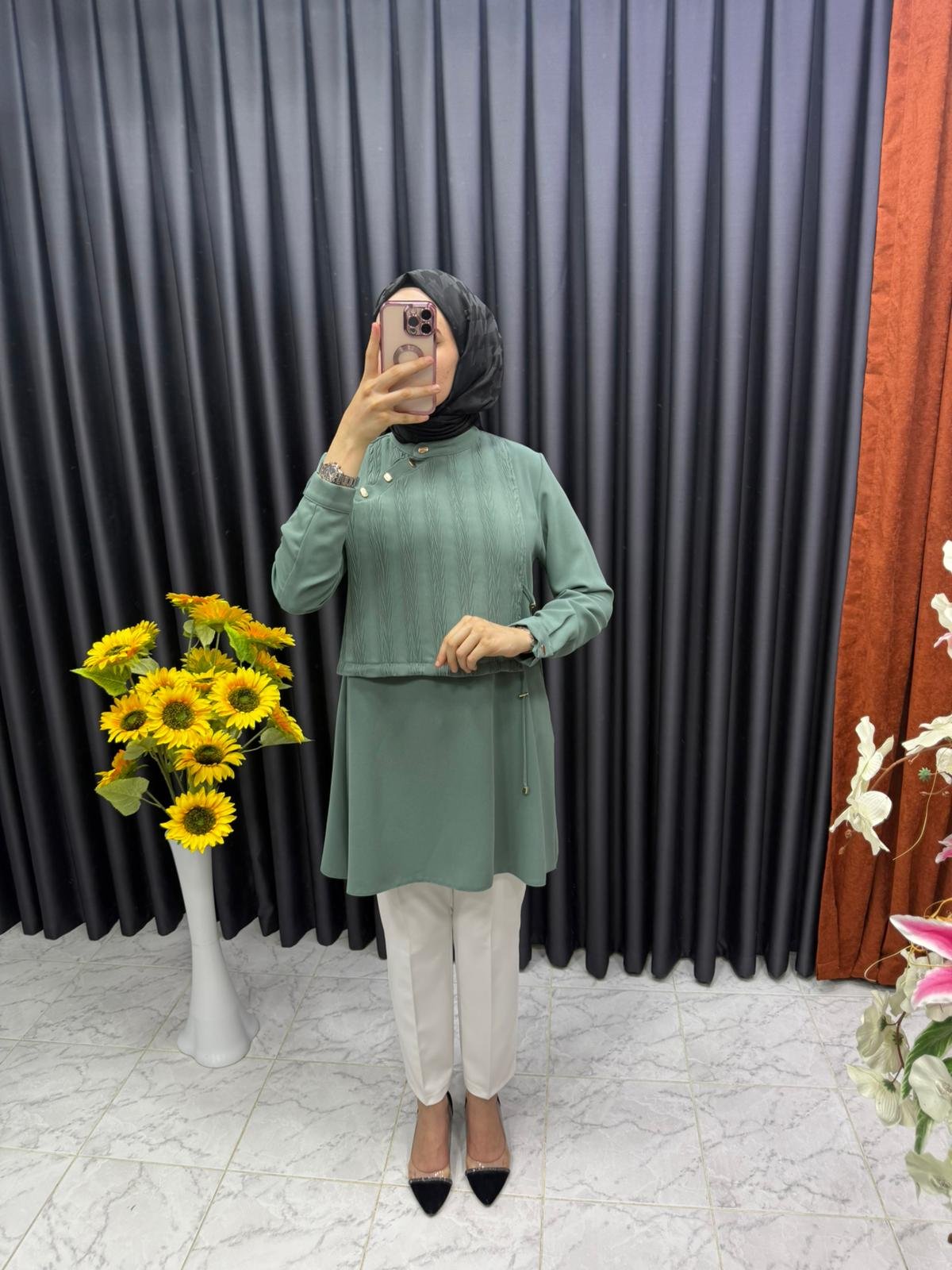 Önü büzdürmeli toka detaylı tunik (kopya) Önü büzdürmeli toka detaylı tunik (kopya)