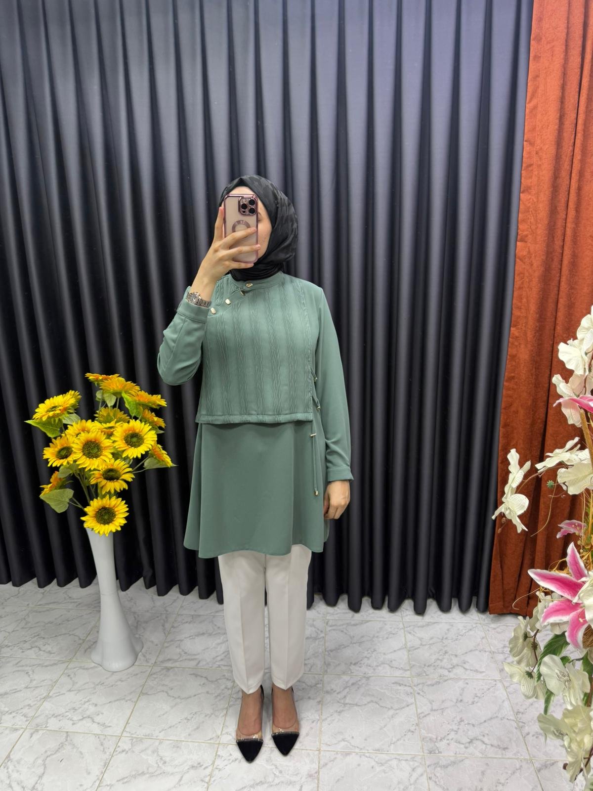 Önü büzdürmeli toka detaylı tunik (kopya) Önü büzdürmeli toka detaylı tunik (kopya)