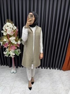 Jakarlı Taş İşlemeli Yelek Bej