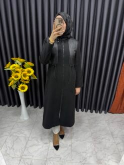 Kapitone Detaylı Kaşe Kaban Siyah