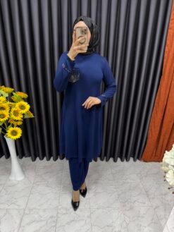 Önü Taş İşlemeli Triko Takım Lacivert