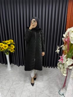 Göğsü Zımba Detaylı Şişme Kaban Siyah