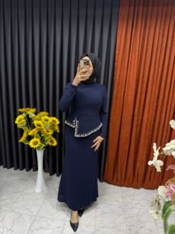 Önü Taş İşlemeli Balık Elbise Lacivert